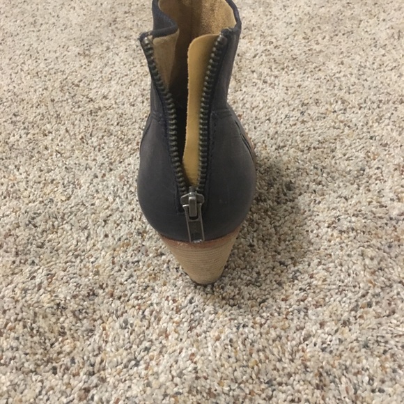 👞 J Shoes Belgrave Womens booties, size 9, blue - Picture 3 of 4